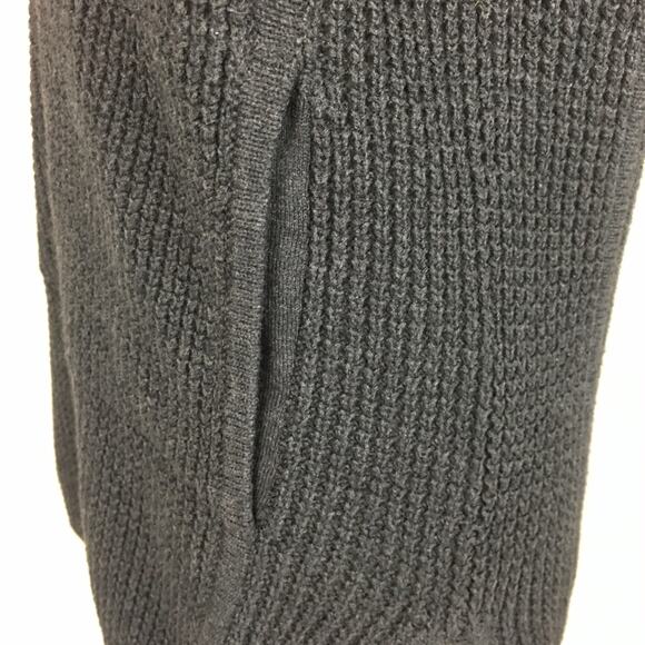 Ugg Gray Short Sleeve Turtleneck Sweater Small - Picture 5 of 8